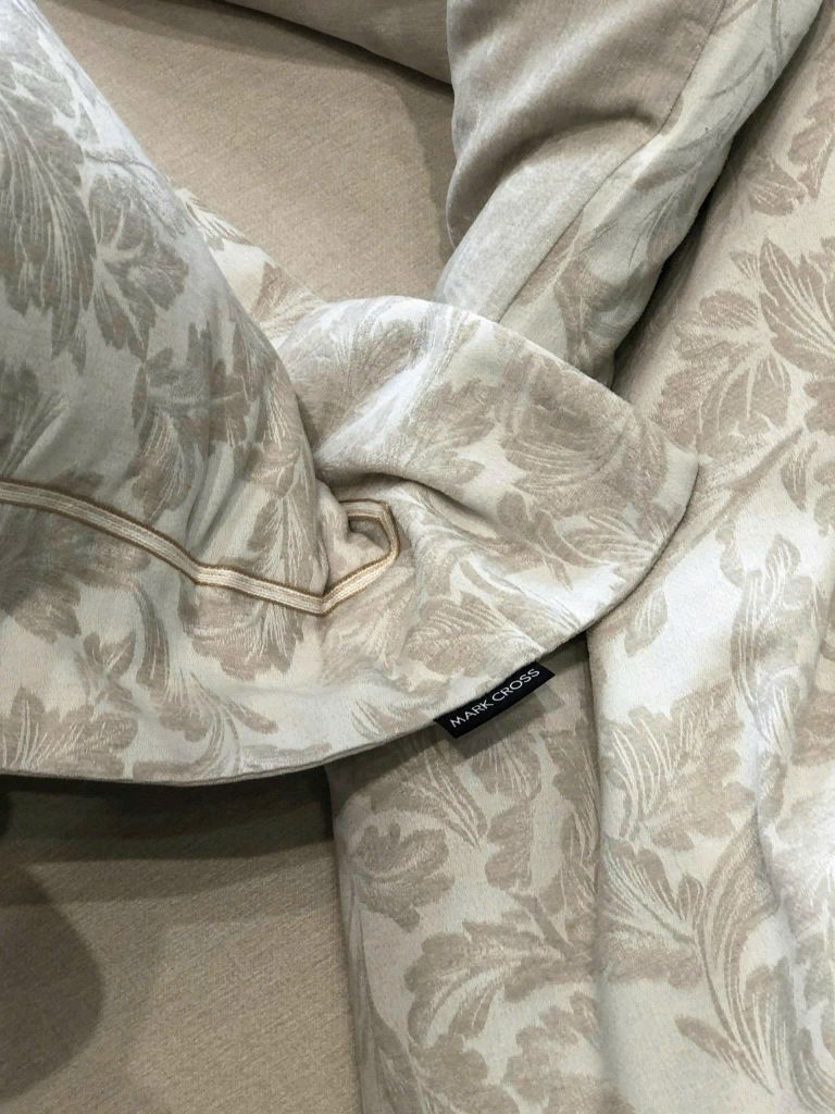 MARK CROSS SATIN VELVET | 4PCS LUXE INDONECHIA DEGIN FOR HOME | ID: MARKCROS4PCSSTNBARCODE09