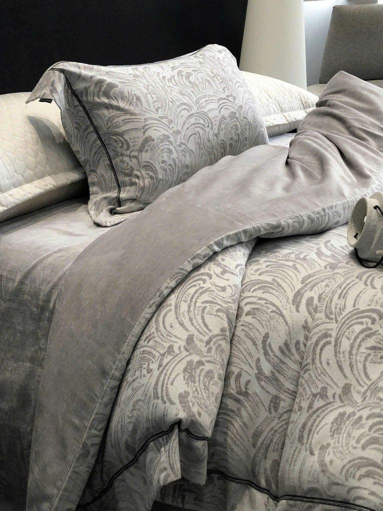 MARK CROSS SATIN VELVET | 4PCS LUXE INDONECHIA DEGIN FOR HOME | ID: MARKCROS4PCSSTNBARCODE10