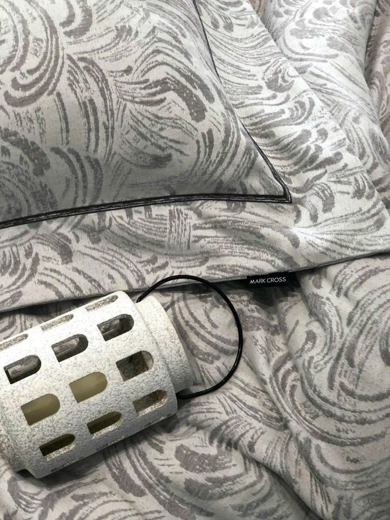 MARK CROSS SATIN VELVET | 4PCS LUXE INDONECHIA DEGIN FOR HOME | ID: MARKCROS4PCSSTNBARCODE10