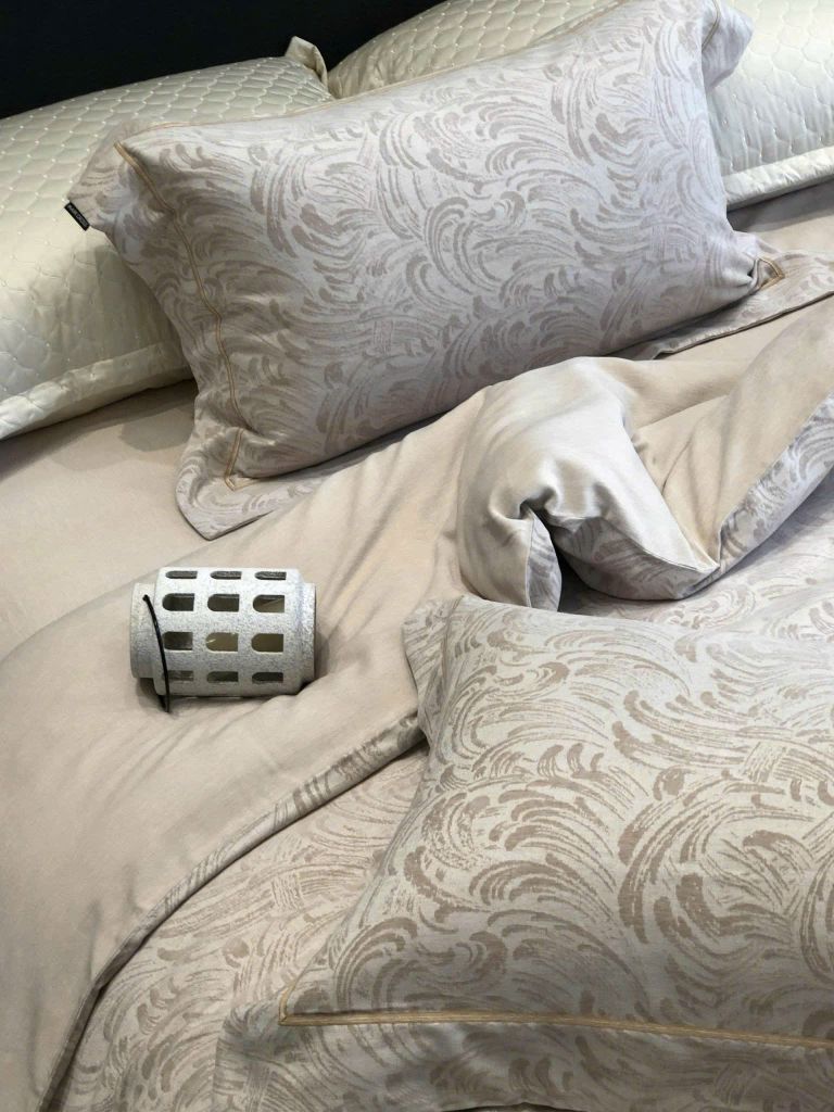 MARK CROSS SATIN VELVET | 4PCS LUXE INDONECHIA DEGIN FOR HOME | ID: MARKCROS4PCSSTNBARCODE11