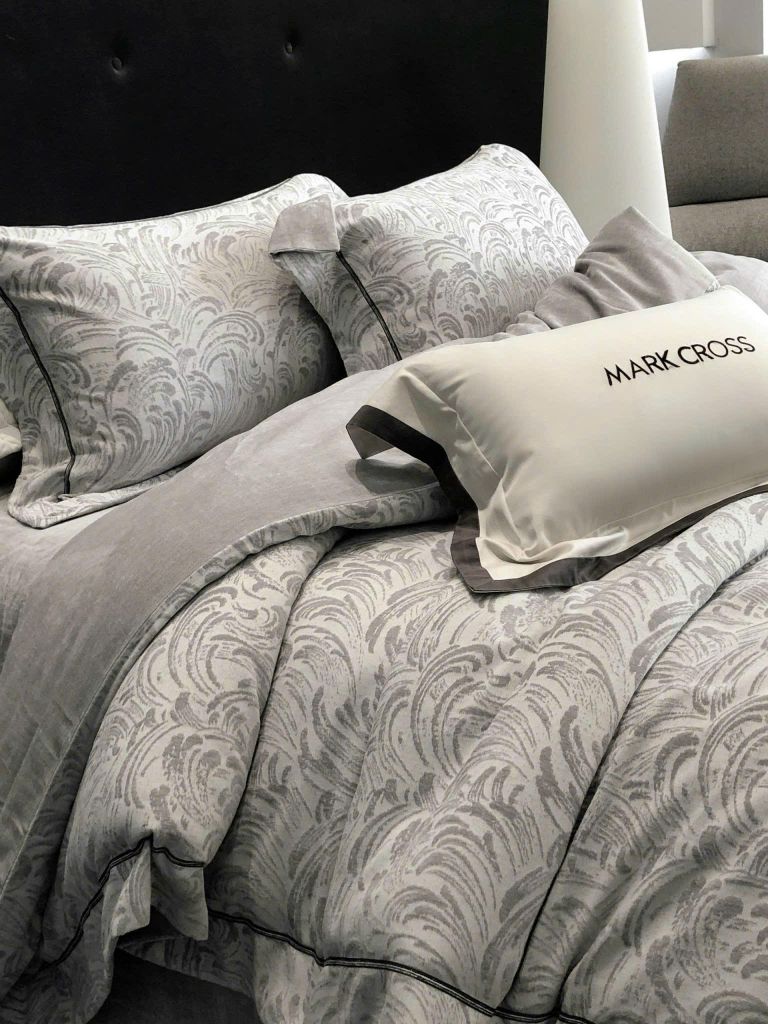 MARK CROSS SATIN VELVET | 4PCS LUXE INDONECHIA DEGIN FOR HOME | ID: MARKCROS4PCSSTNBARCODE10