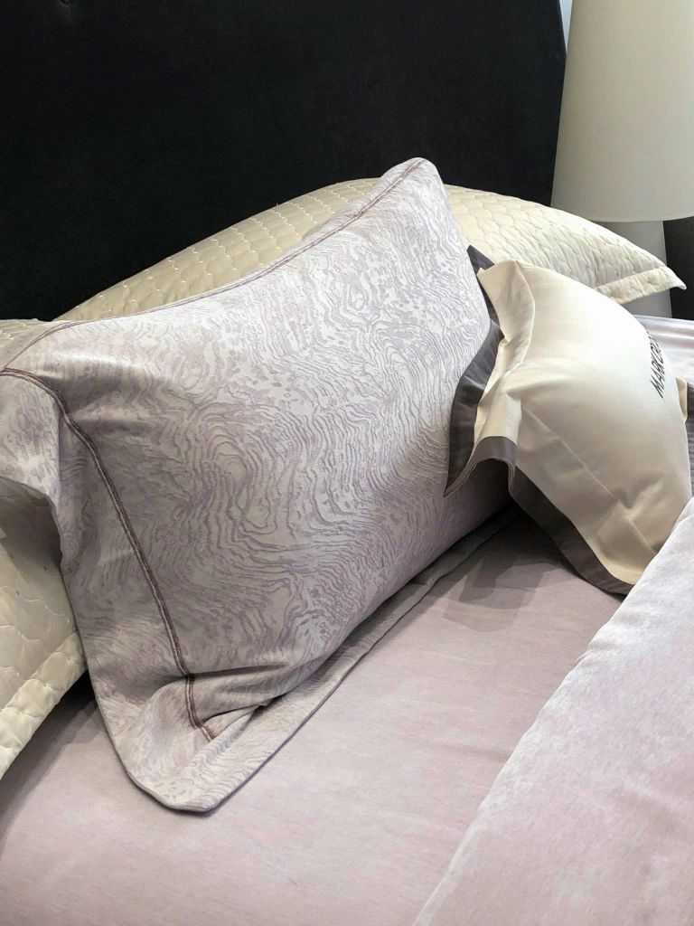 MARK CROSS SATIN VELVET | 4PCS LUXE INDONECHIA DEGIN FOR HOME | ID: MARKCROS4PCSSTNBARCODE14