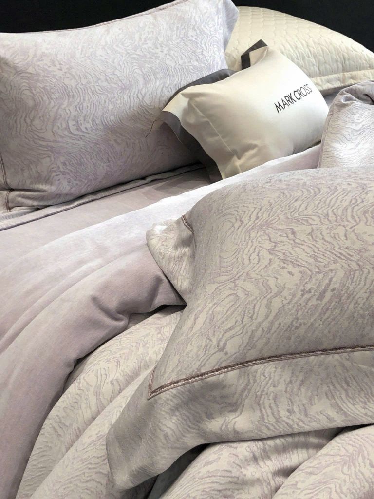 MARK CROSS SATIN VELVET | 4PCS LUXE INDONECHIA DEGIN FOR HOME | ID: MARKCROS4PCSSTNBARCODE14