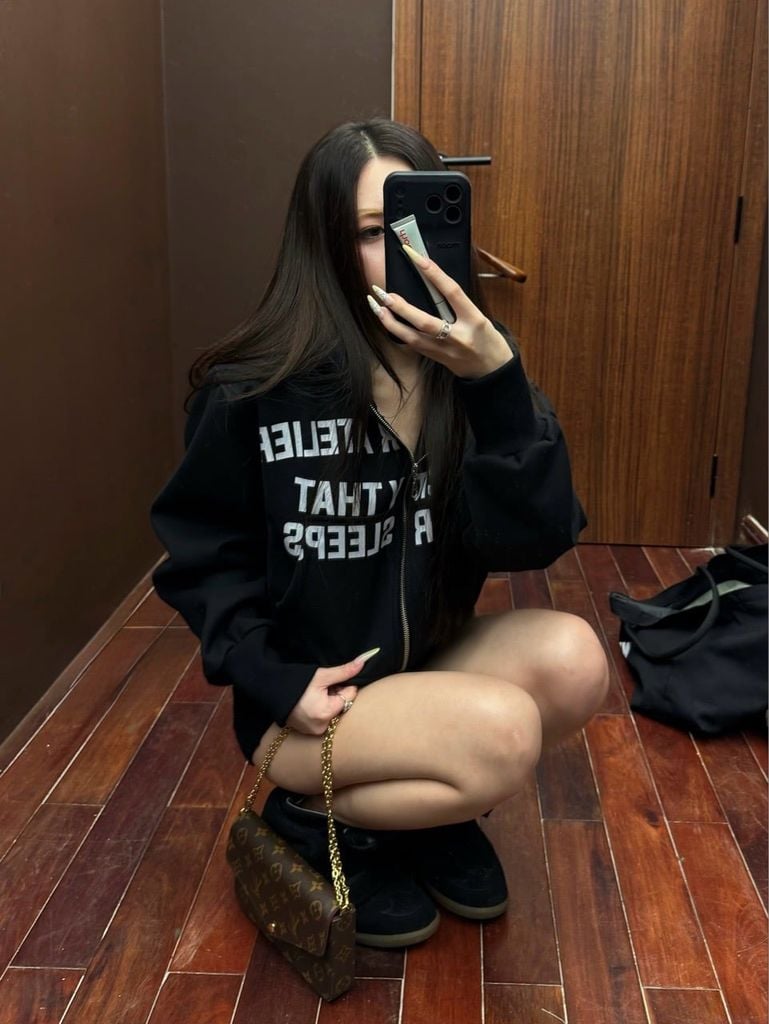 ÁO KHOÁC “WHENEVER” SS26 CROPPED ZIP-UP HOODIE / BLACK
