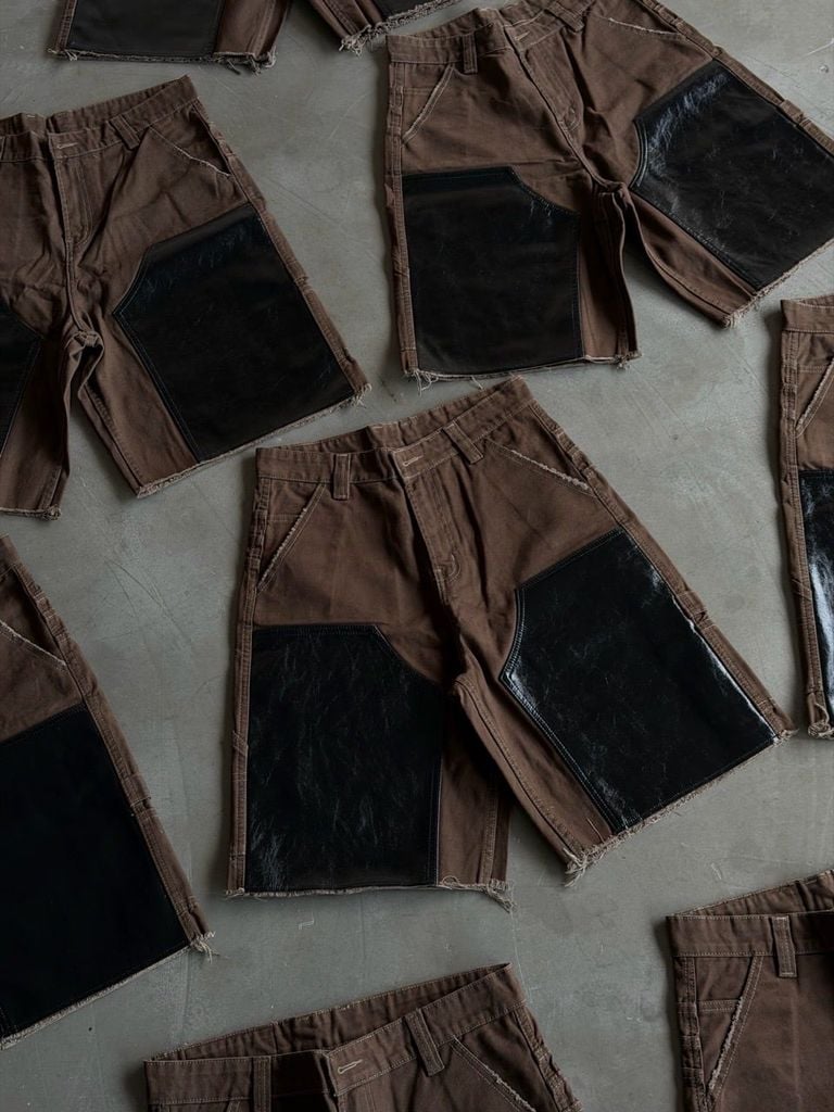 QUẦN NGẮN "WHENEVER" DOUBLE-KNEE LEATHER BAGGY SHORTS / BROWN