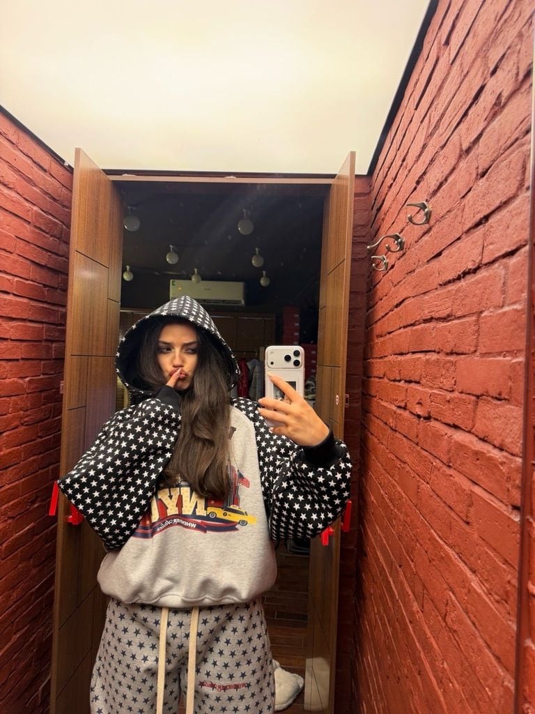 "WHENEVER" STAR RAGLAN HOODIE / GREY BLACK