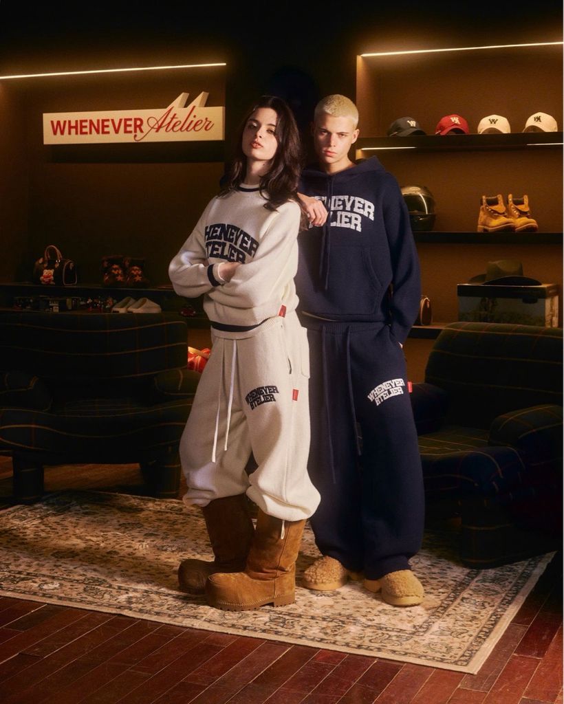“WHENEVER” BASIC LOGO KNIT SWEATER / WHITE NAVY