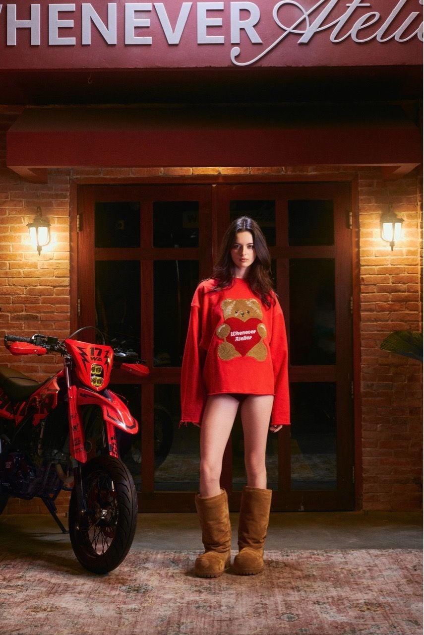 “WHENEVER” BEAR LONG SLEEVES T-SHIRT / RED