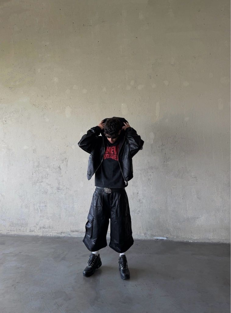 QUẦN “WHENEVER” CROC TEXTURE BAGGY SHORTS / BLACK