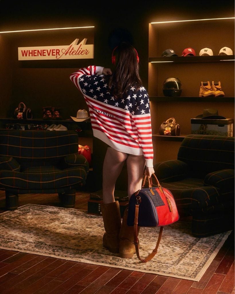 “WHENEVER” STAR BEAR SWEATER