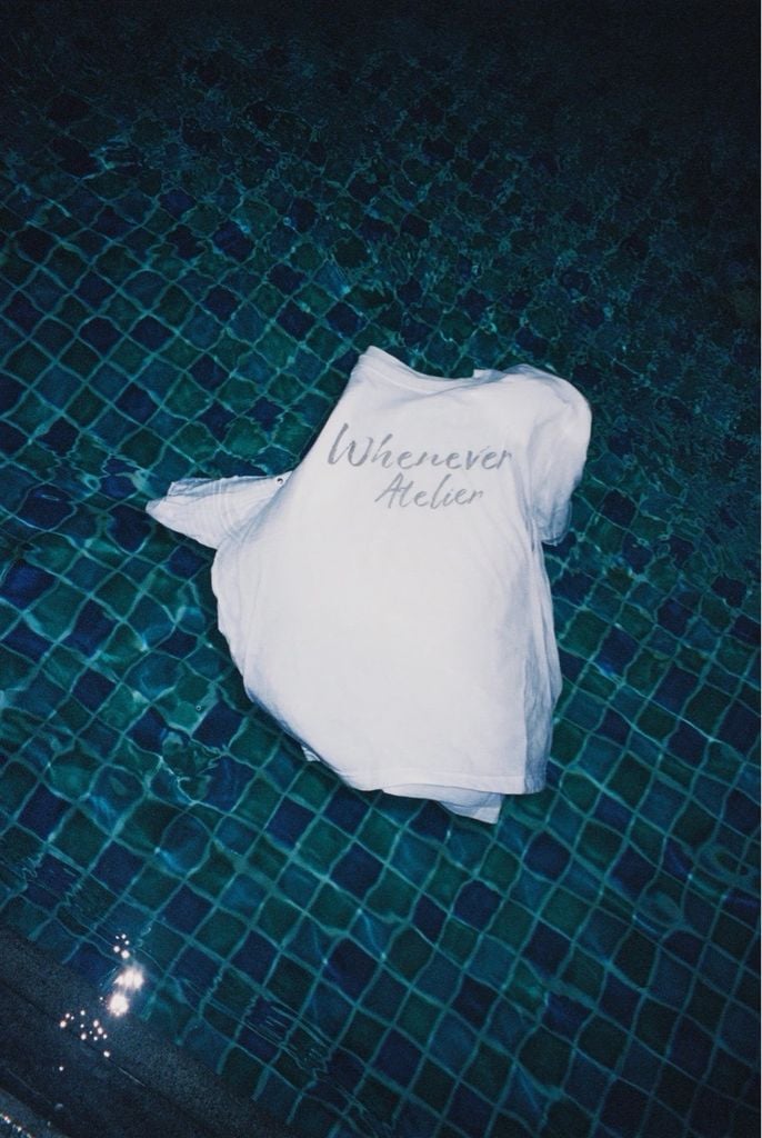 ÁO “WHENEVER” SIGNATURE SCRIPT T-SHIRT / WHITE