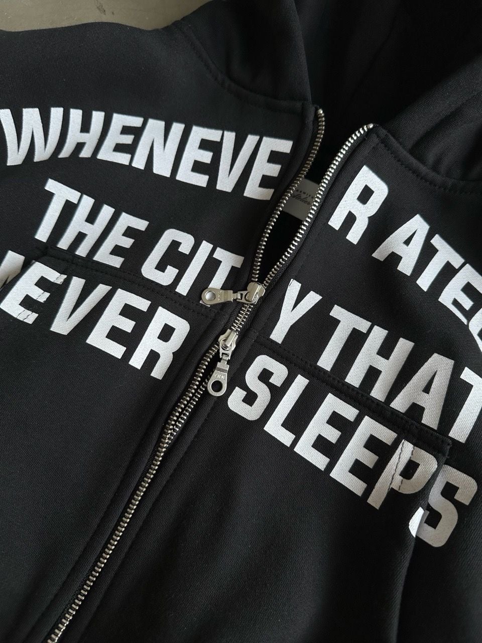 ÁO KHOÁC “WHENEVER” SS26 CROPPED ZIP-UP HOODIE / BLACK