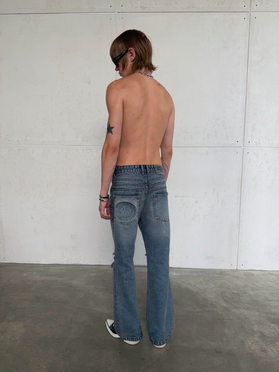 QUẦN DÀI “WHENEVER“ DISTRESSED BOOTCUT JEANS / VINTAGE BLUE