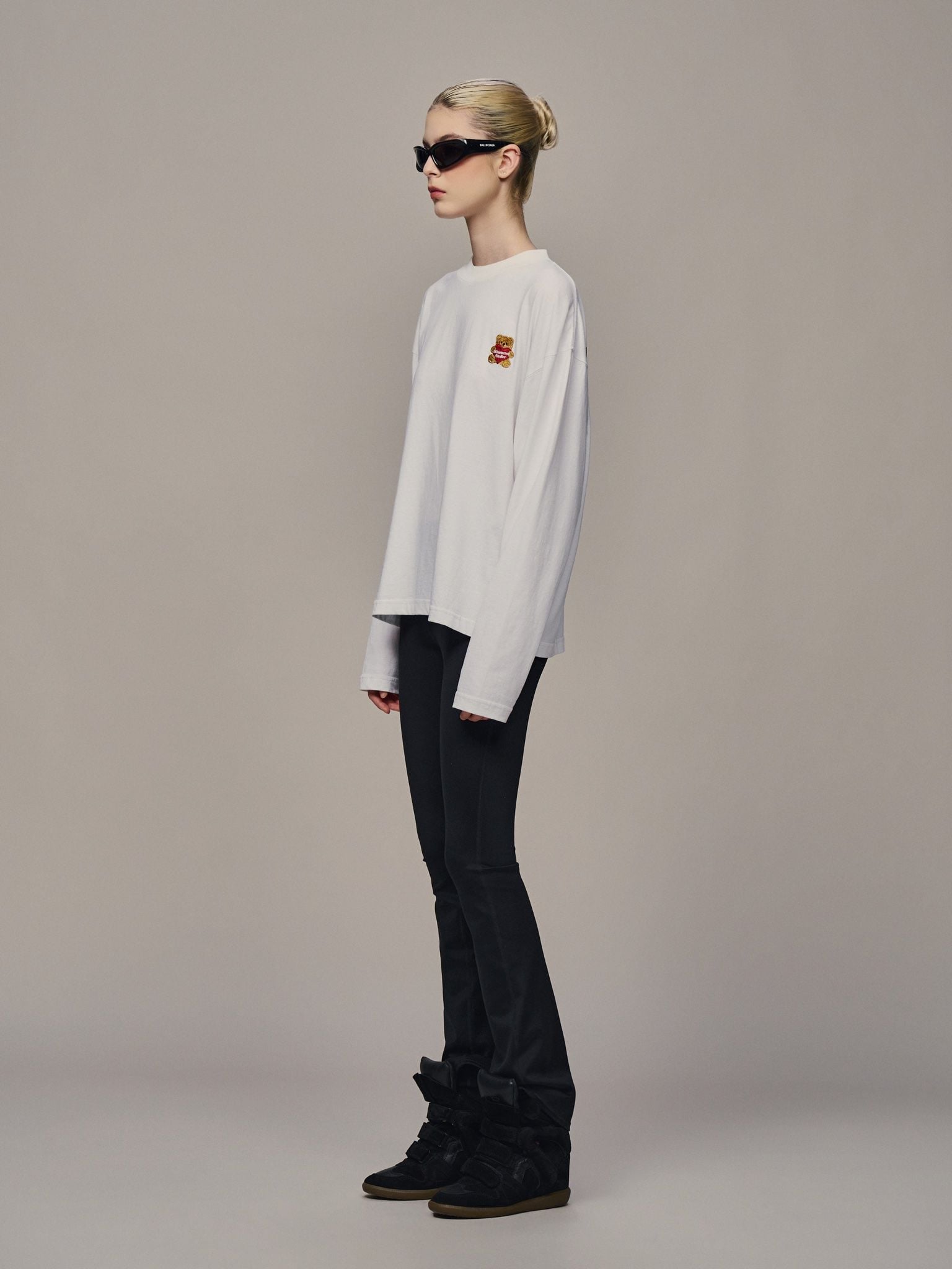 ÁO “WHENEVER” LITTLE BEAR LONGSLEEVES T-SHIRT / WHITE