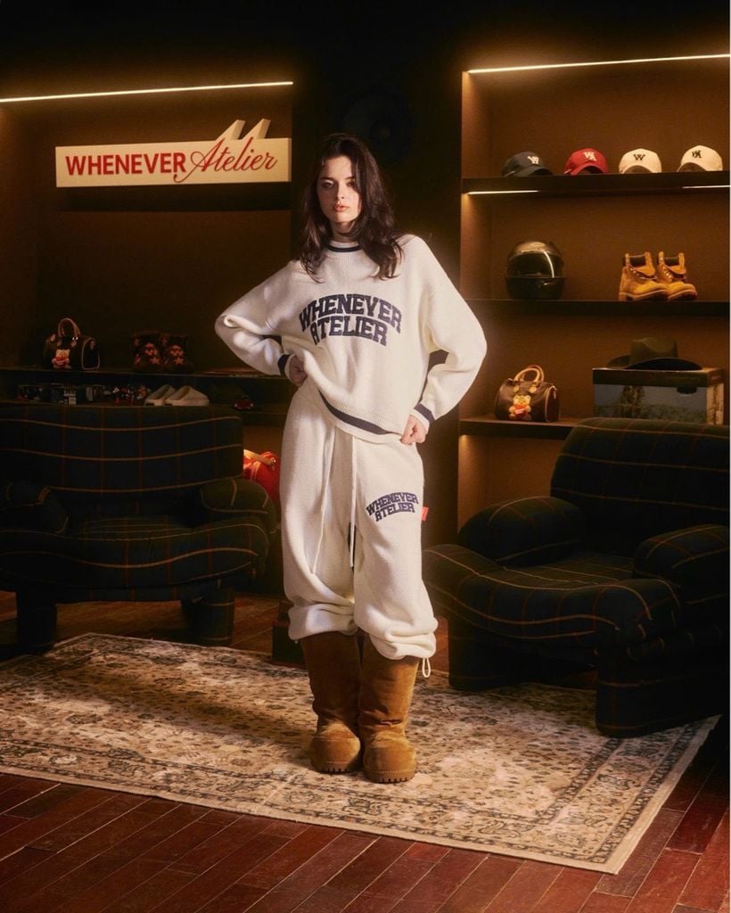 “WHENEVER” BASIC LOGO KNIT SWEATER / WHITE NAVY