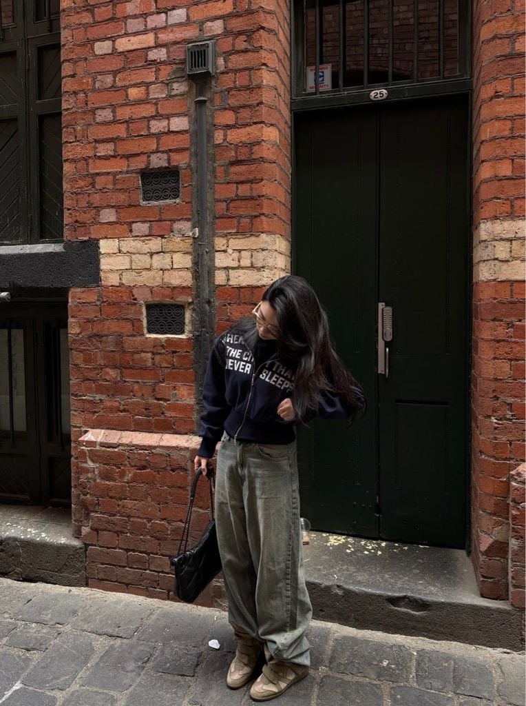 ÁO KHOÁC “WHENEVER” SS26 CROPPED ZIP-UP HOODIE / NAVY