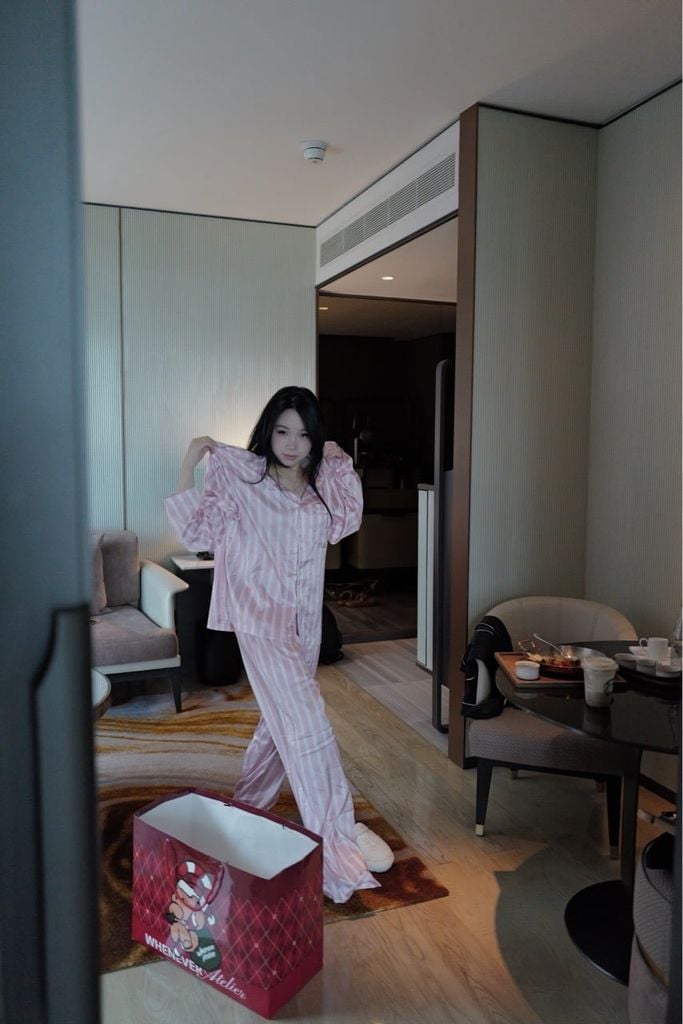 "WHENEVER" BỘ ÁO VÀ QUẦN DÀI SATIN LONG PAJAMA SHIRT + PANTS  / PINK