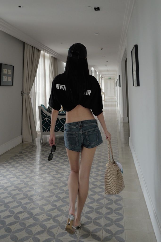 ÁO “WHENEVER” STAR BEAR T-SHIRT / BLACK