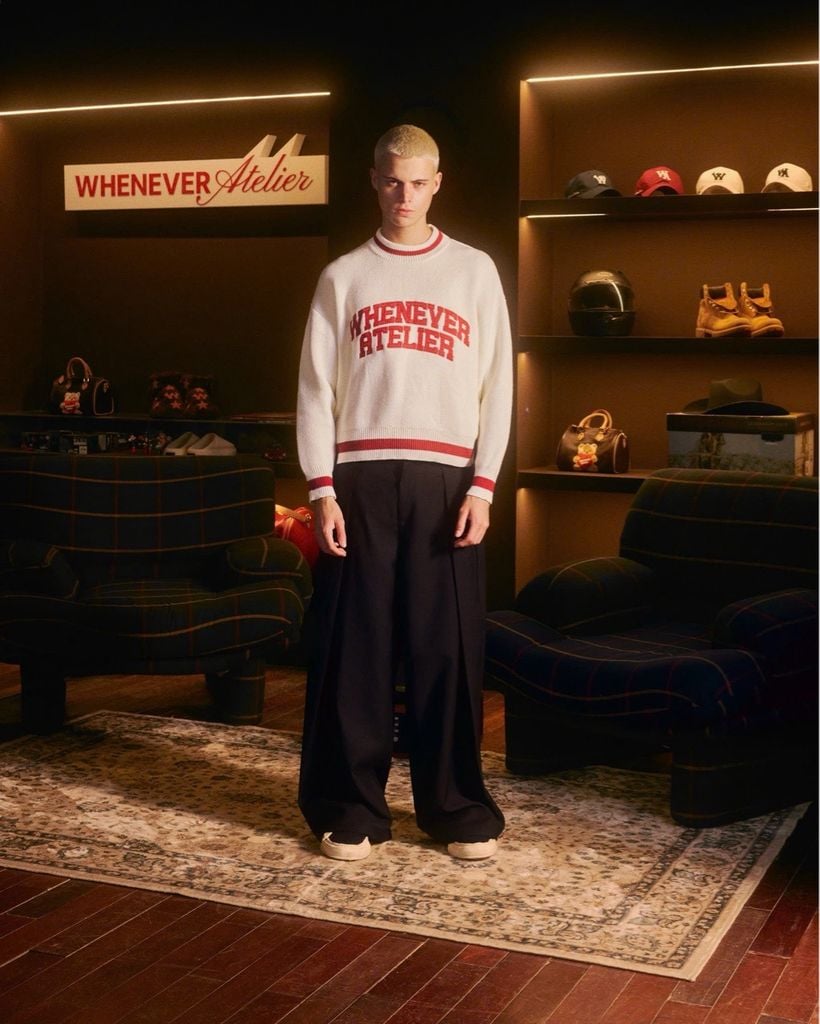 “WHENEVER” BASIC LOGO KNIT SWEATER / WHITE RED