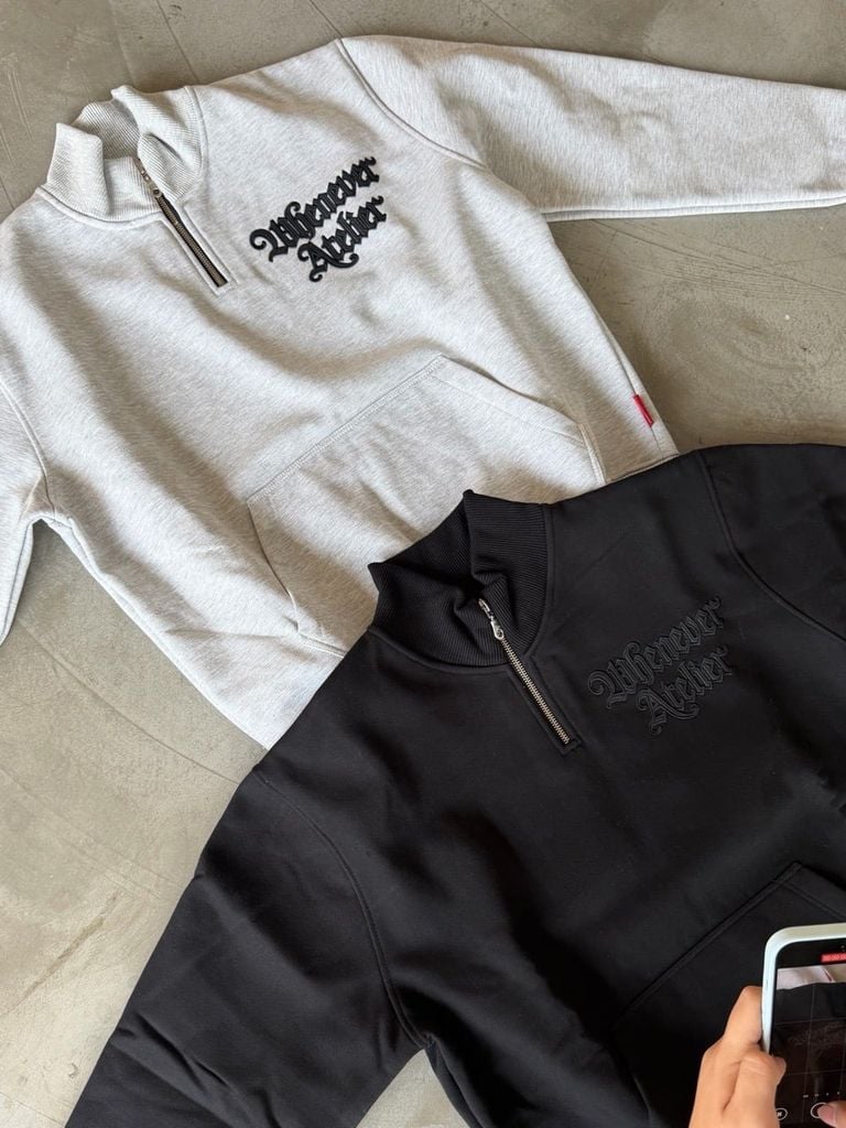 ÁO “WHENEVER” LOGO HALF-ZIP SWEATSHIRT / BLACK