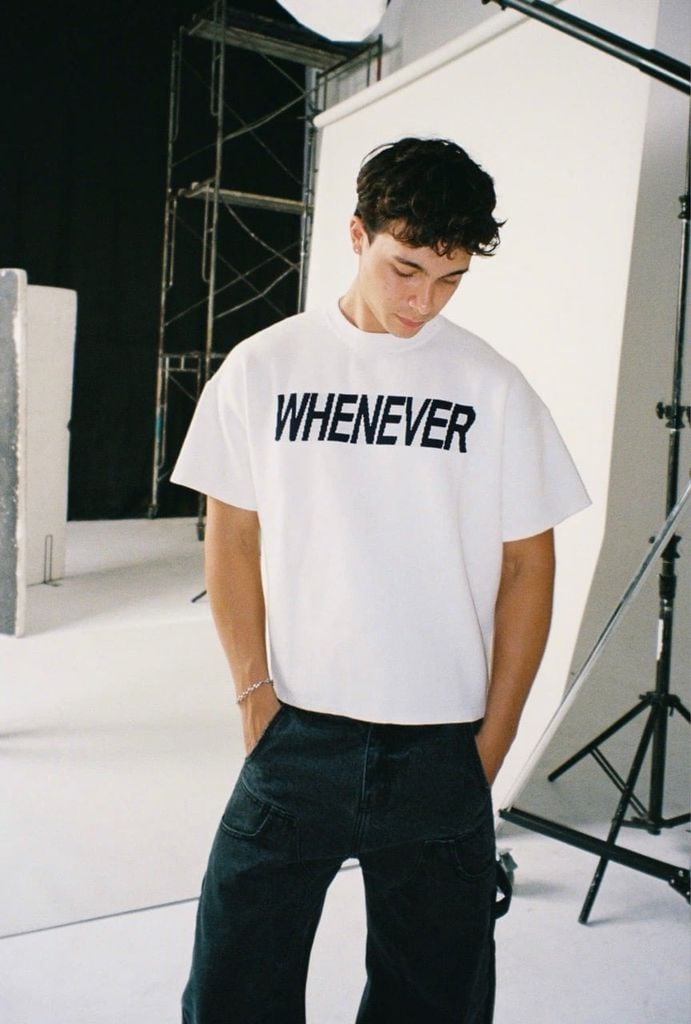 ÁO DỆT LEN “ WHENEVER “ SIGNATURE KNIT T - SHIRT / WHITE