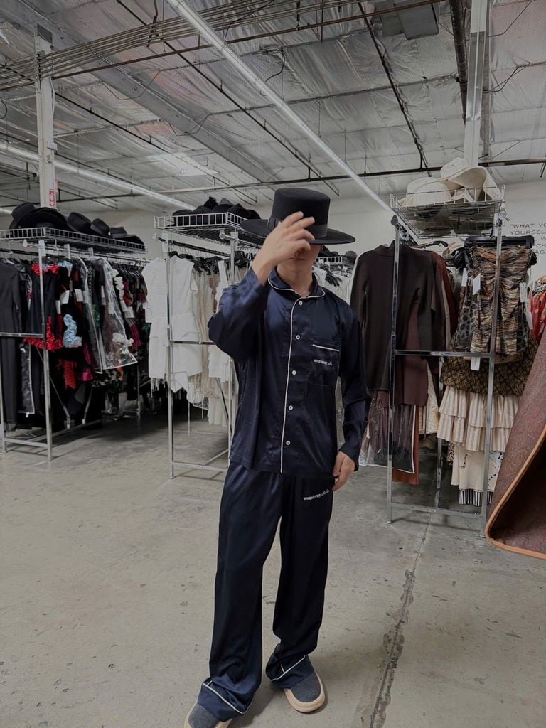 "WHENEVER" BỘ ÁO VÀ QUẦN DÀI SATIN LONG PAJAMA SHIRT + PANTS  / NAVY
