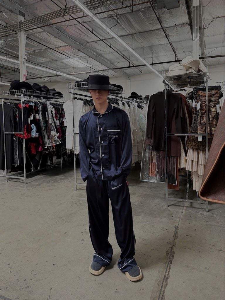 "WHENEVER" BỘ ÁO VÀ QUẦN DÀI SATIN LONG PAJAMA SHIRT + PANTS  / NAVY