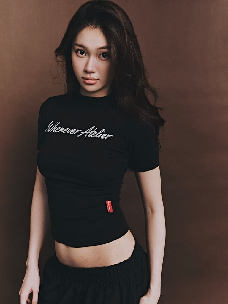 ÁO “WHENEVER” SCRIPT BABY TEE / BLACK