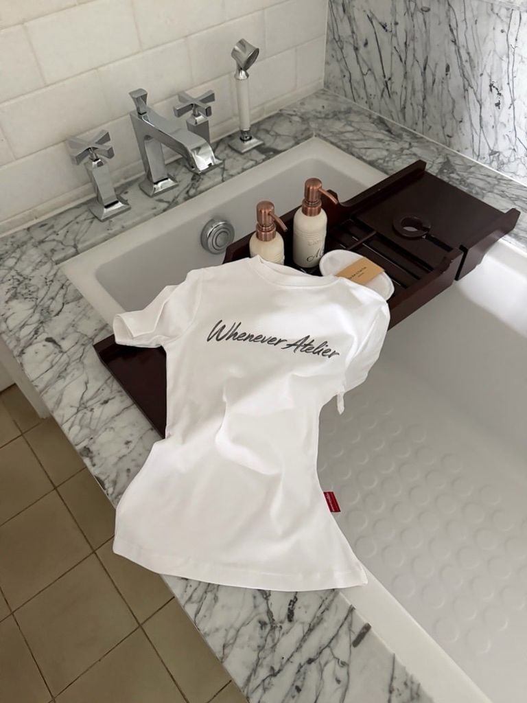 ÁO “WHENEVER” SCRIPT BABY TEE / WHITE