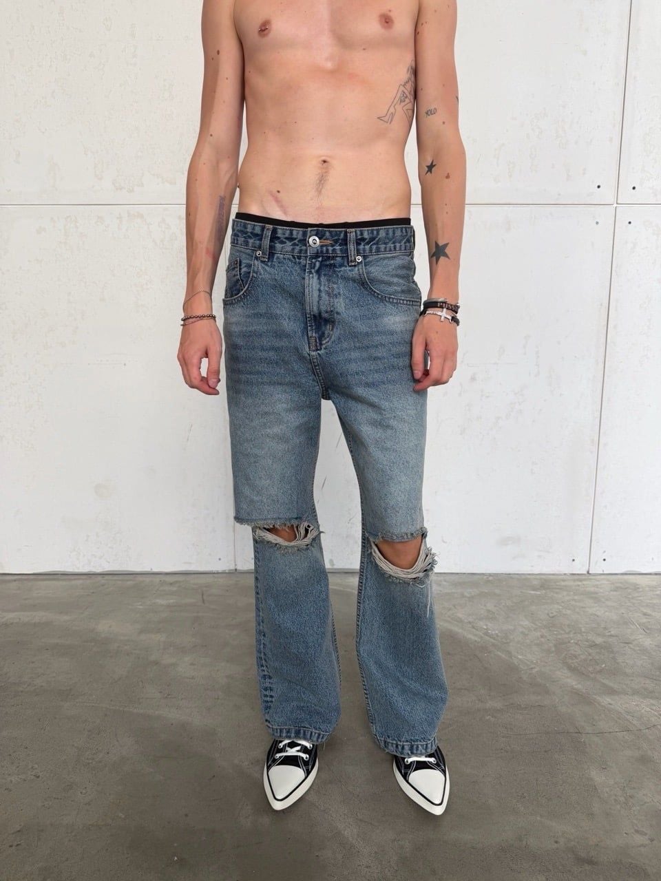 QUẦN DÀI “WHENEVER“ DISTRESSED BOOTCUT JEANS / VINTAGE BLUE