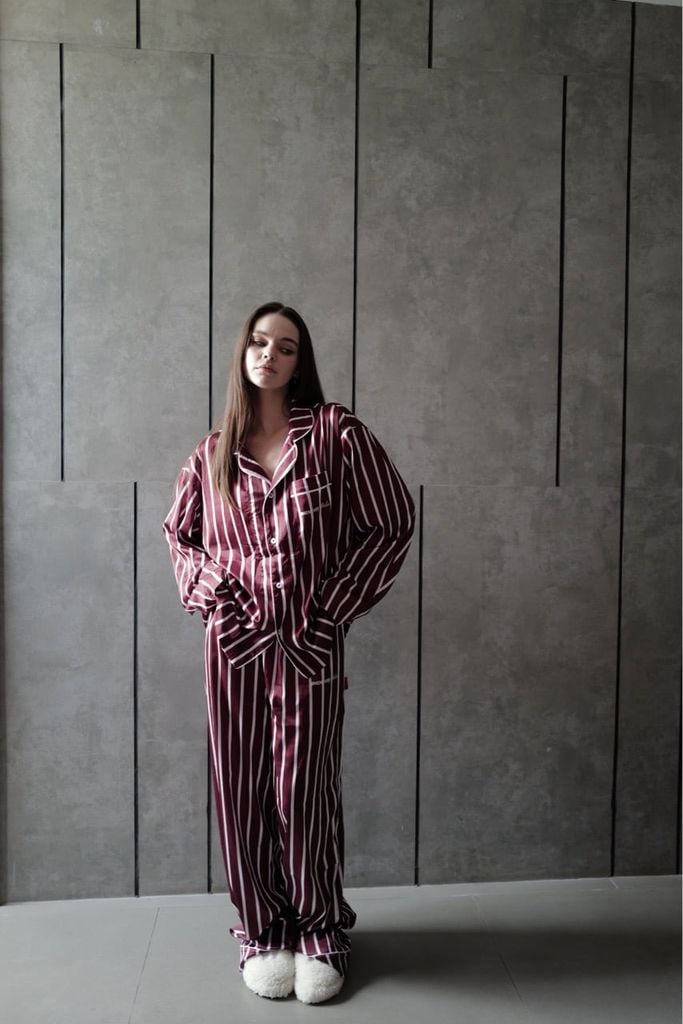 "WHENEVER" BỘ ÁO VÀ QUẦN DÀI SATIN LONG PAJAMA SHIRT + PANTS / RED
