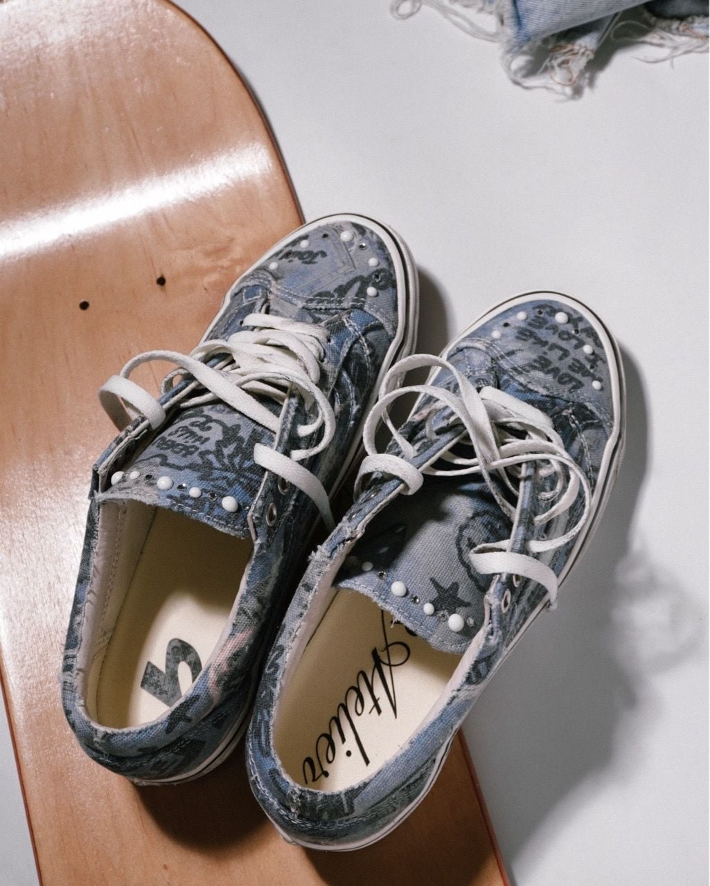 Shuttle " HOLLYWOOD SKETCH " Customized Edition - Whenever Atelier × Bigassteam