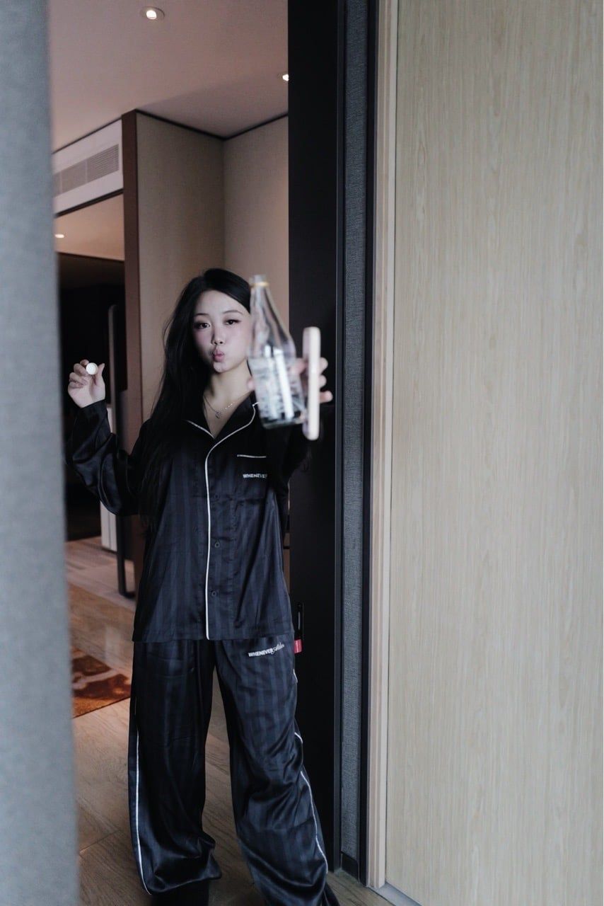 "WHENEVER" BỘ ÁO VÀ QUẦN DÀI SATIN LONG PAJAMA SHIRT + PANTS  / BLACK