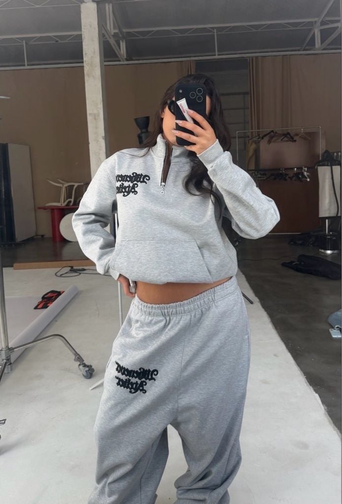 ÁO “WHENEVER” LOGO HALF-ZIP SWEATSHIRT / PREMIUM GREY