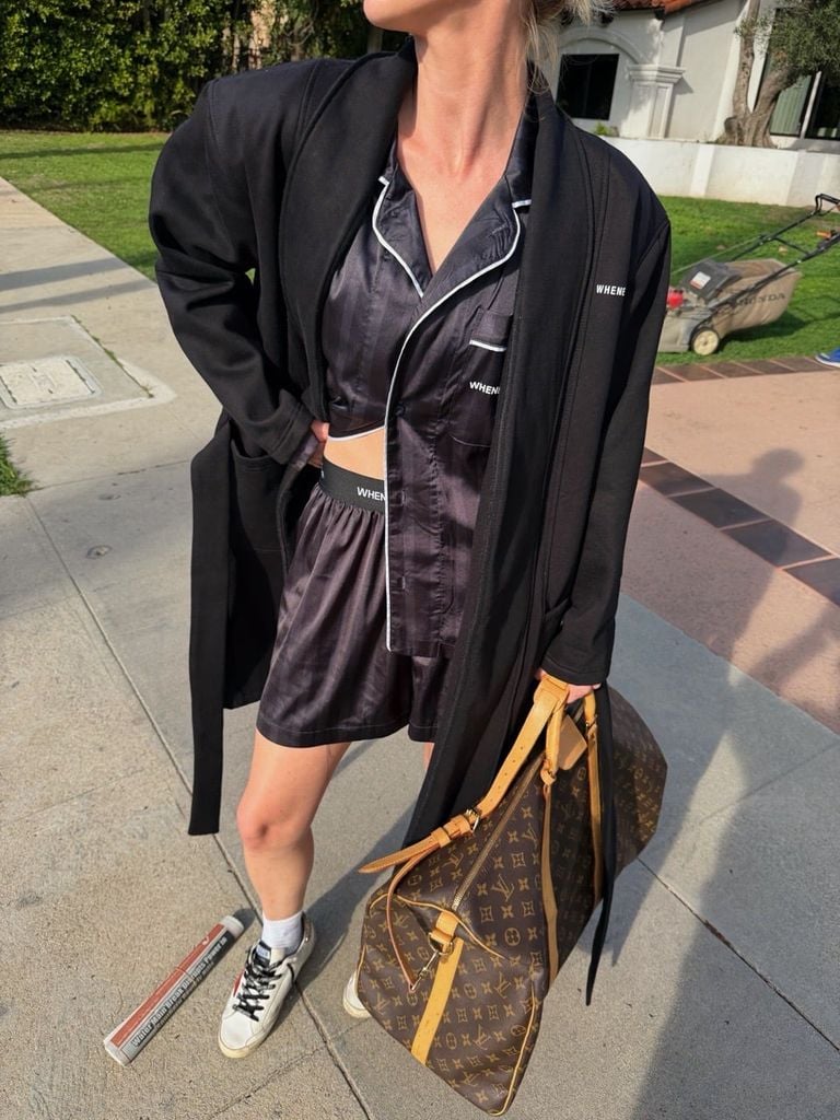 “WHENEVER” QUẦN SATIN PAJAMA SHORTS / BLACK