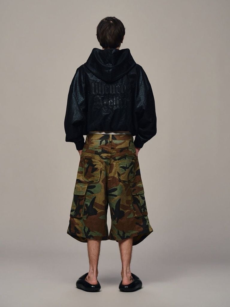 ÁO KHOÁC "WHENEVER" CROC TEXTURE HOODIE ZIP / BLACK