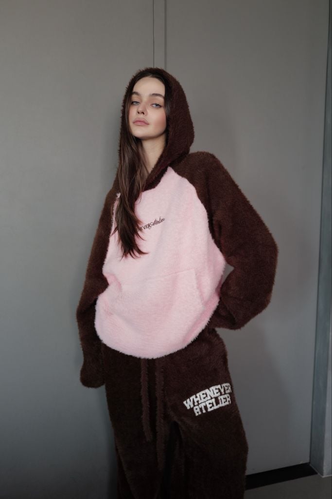 “WHENEVER” COZY FOX RAGLAN HOODIE / PINK BROWN