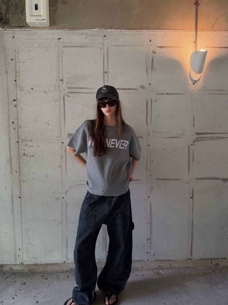 ÁO DỆT LEN “ WHENEVER “ SIGNATURE KNIT T - SHIRT / GREY