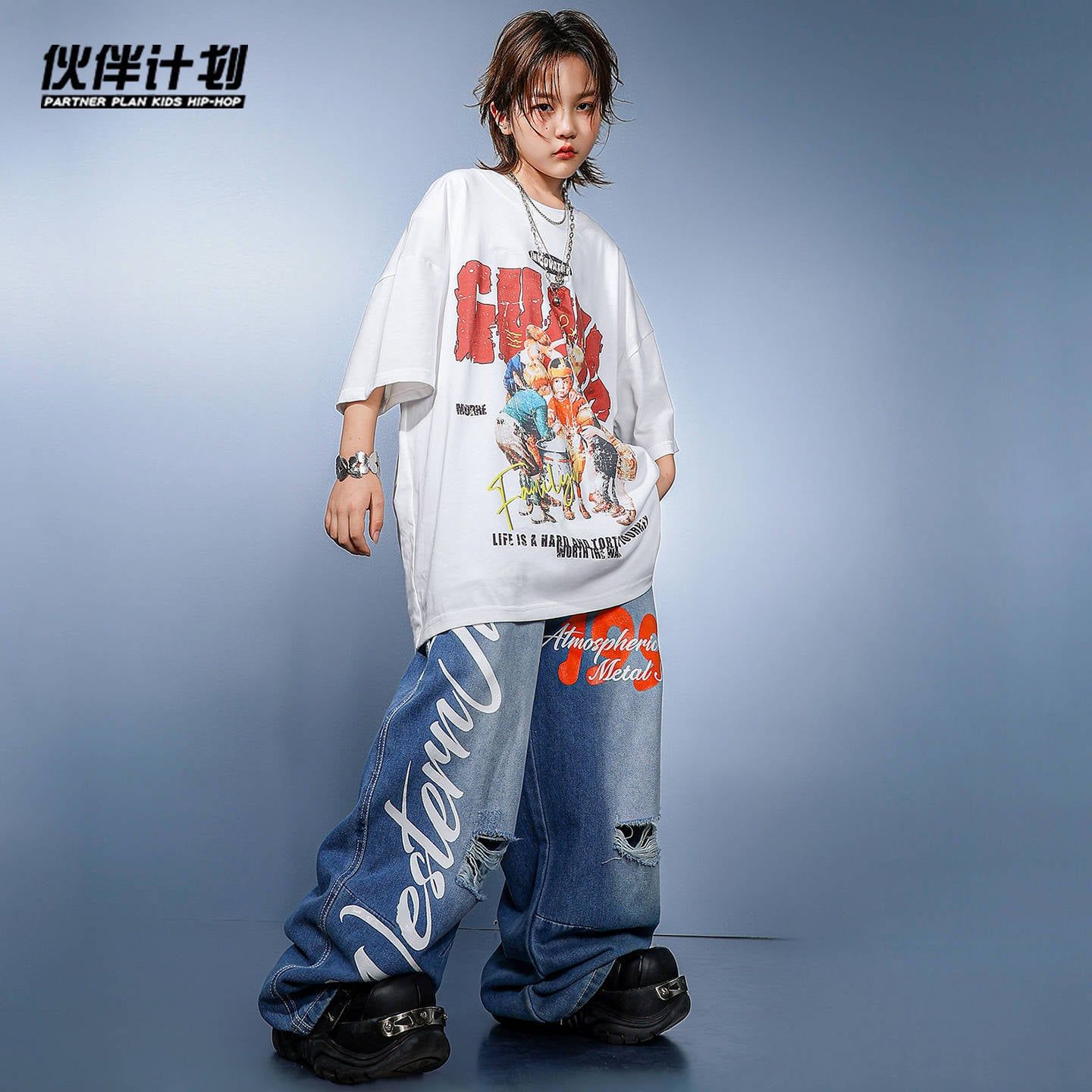 Quần jean dài phối chữ QD12