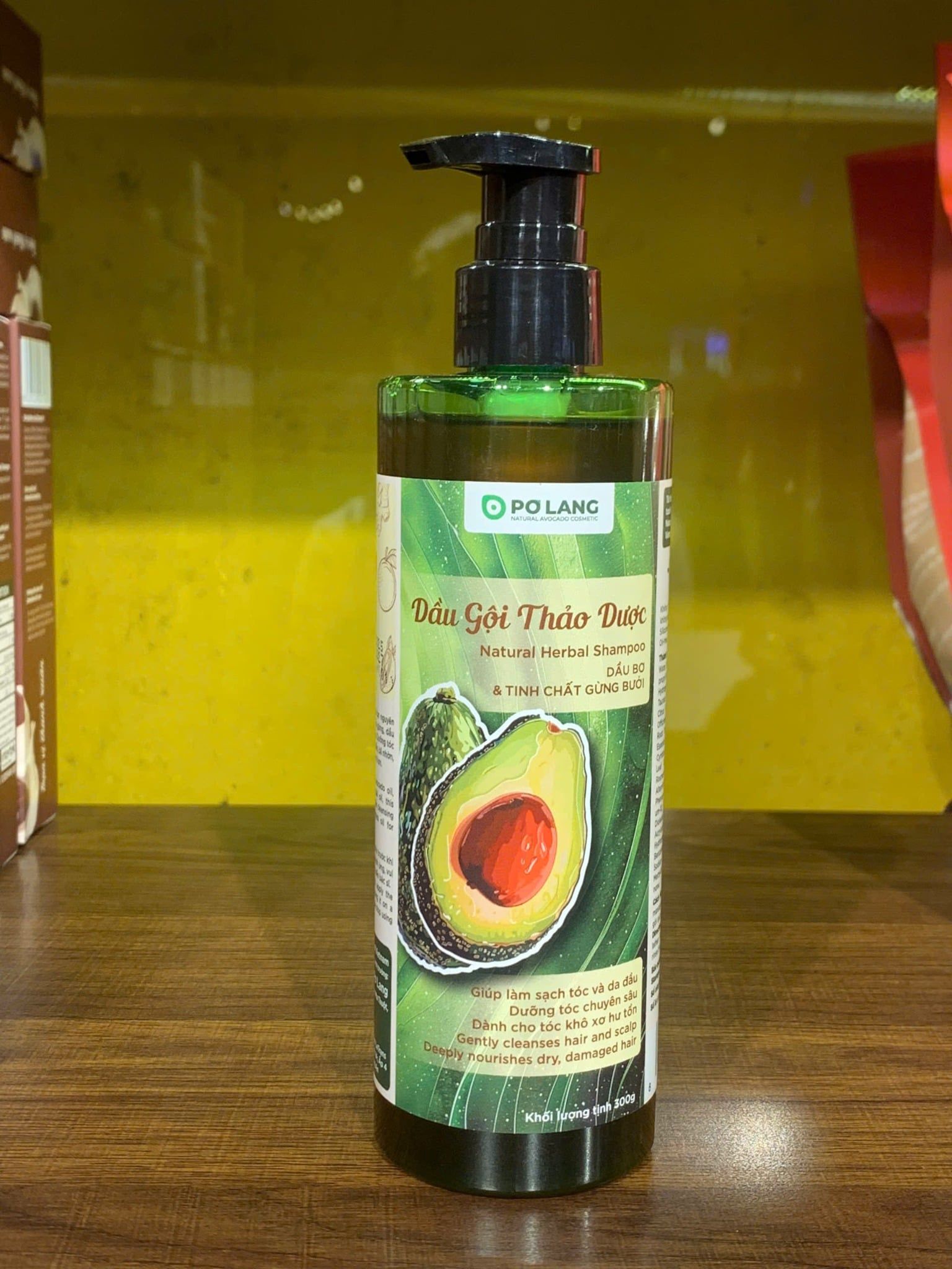  Dầu gội thảo dược - Dầu bơ & tinh chất gừng bưởi - 300ml 