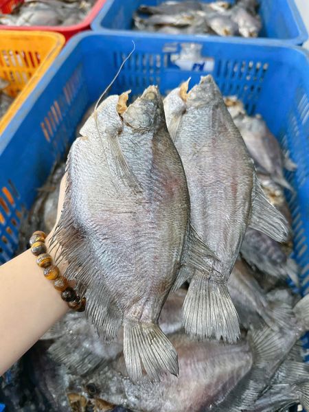 Khô cá sặc loại 1 size 12 con đóng gói bịch 1Kg, Hàng tự nhiên chất lư ...