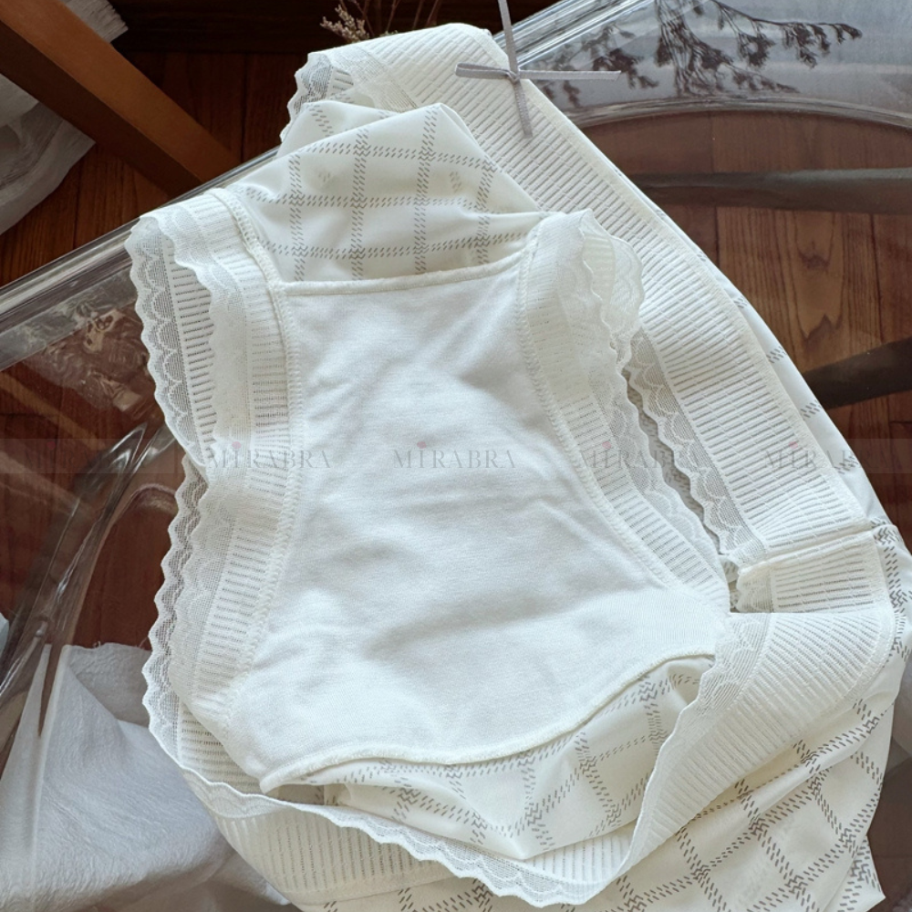 Set 5 quần lót trắng nữ tính, đóng hộp - MQ01