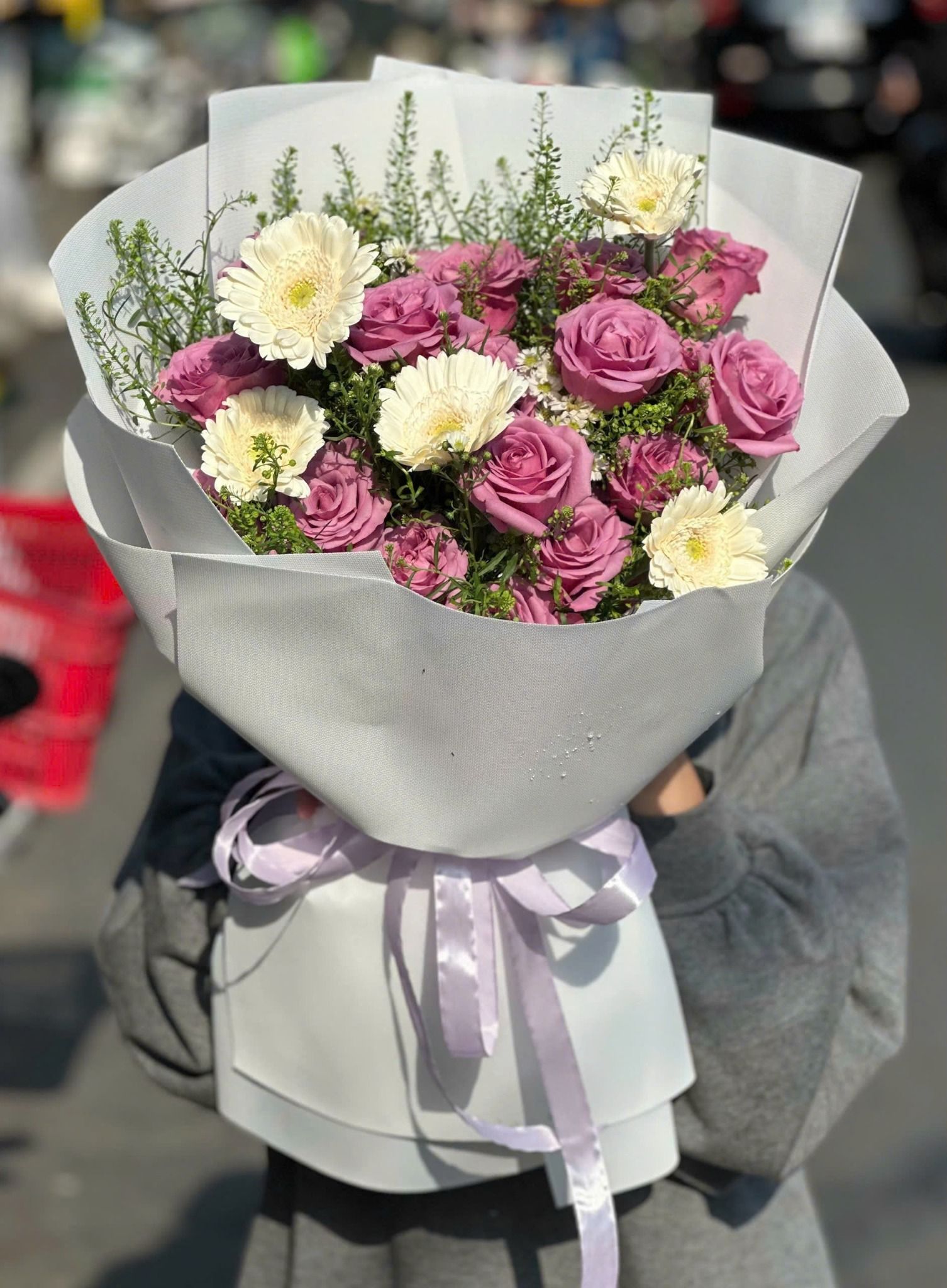  Bó Hoa Tím Nhạt Dịu Êm - HBD77 