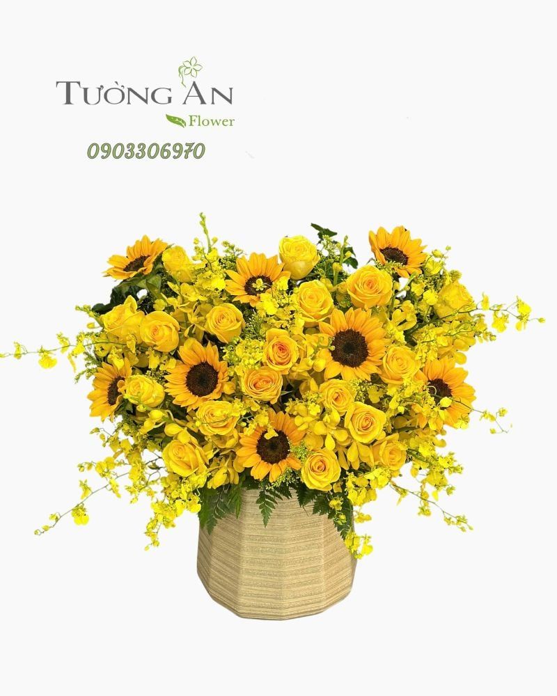  Hoa Cắm Hộp Hoàng Hoa Khởi Vận - HCH44 