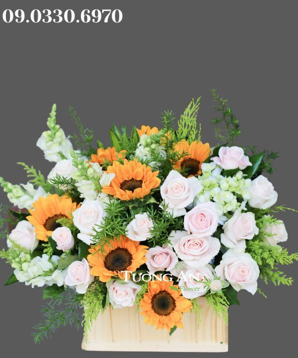  Hộp Hoa Tươi Sáng - B122 