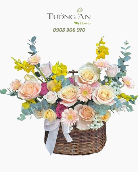 Giỏ Hoa Nắng Nhẹ Bên Hiên - GH06