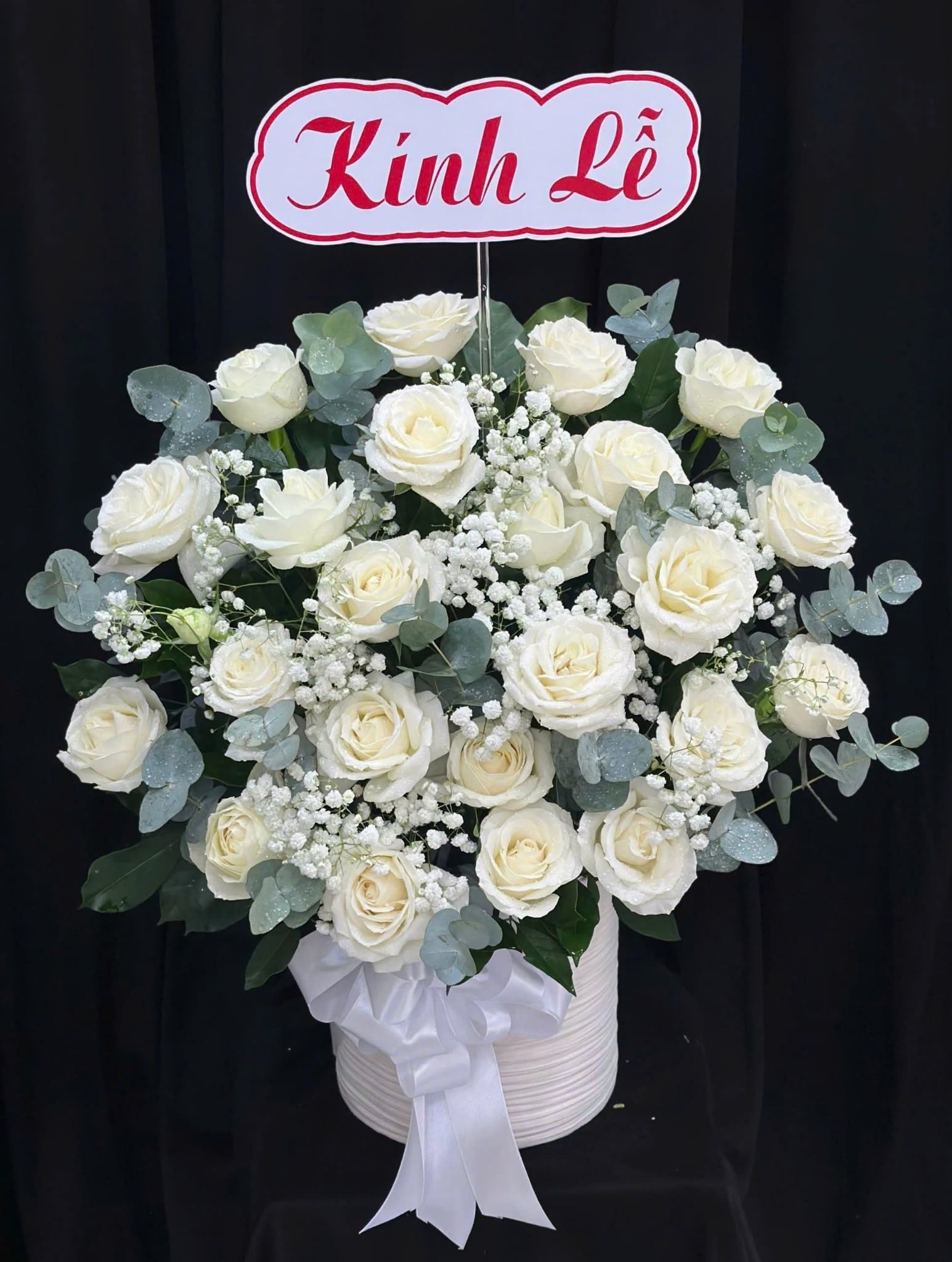  Hoa Cắm Hộp Thuần Khiết Và Tinh Tế - HTL60 