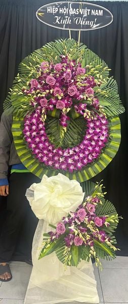 Vòng Hoa Chia Buồn Tiễn Đưa Bình An- HTL41