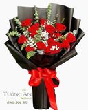  Bó Hoa Hồng Đỏ Trong Đêm - HBD33 