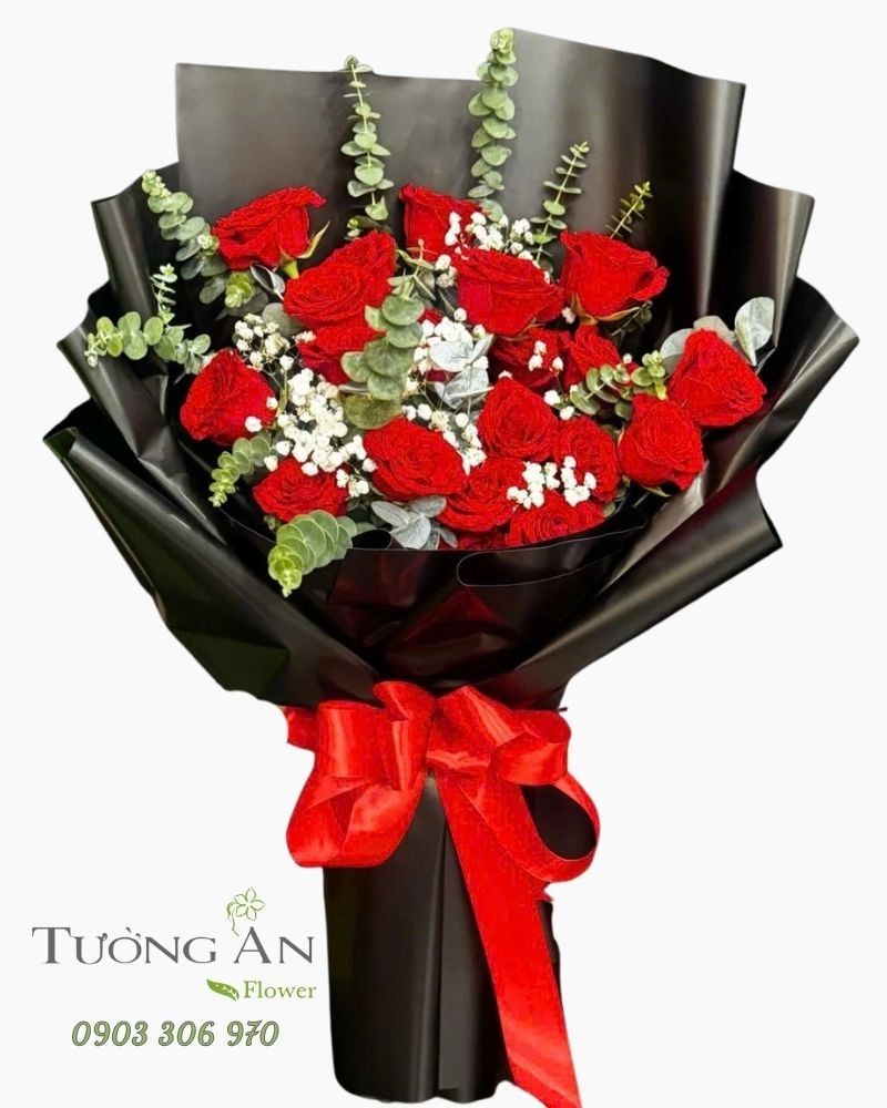  Bó Hoa Hồng Đỏ Trong Đêm - HBD33 